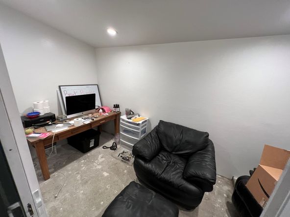 Turn Key Bar & Apartment in Riverdale, CA: 5020 19 1/2 Ave, Riverdale, CA 93656
